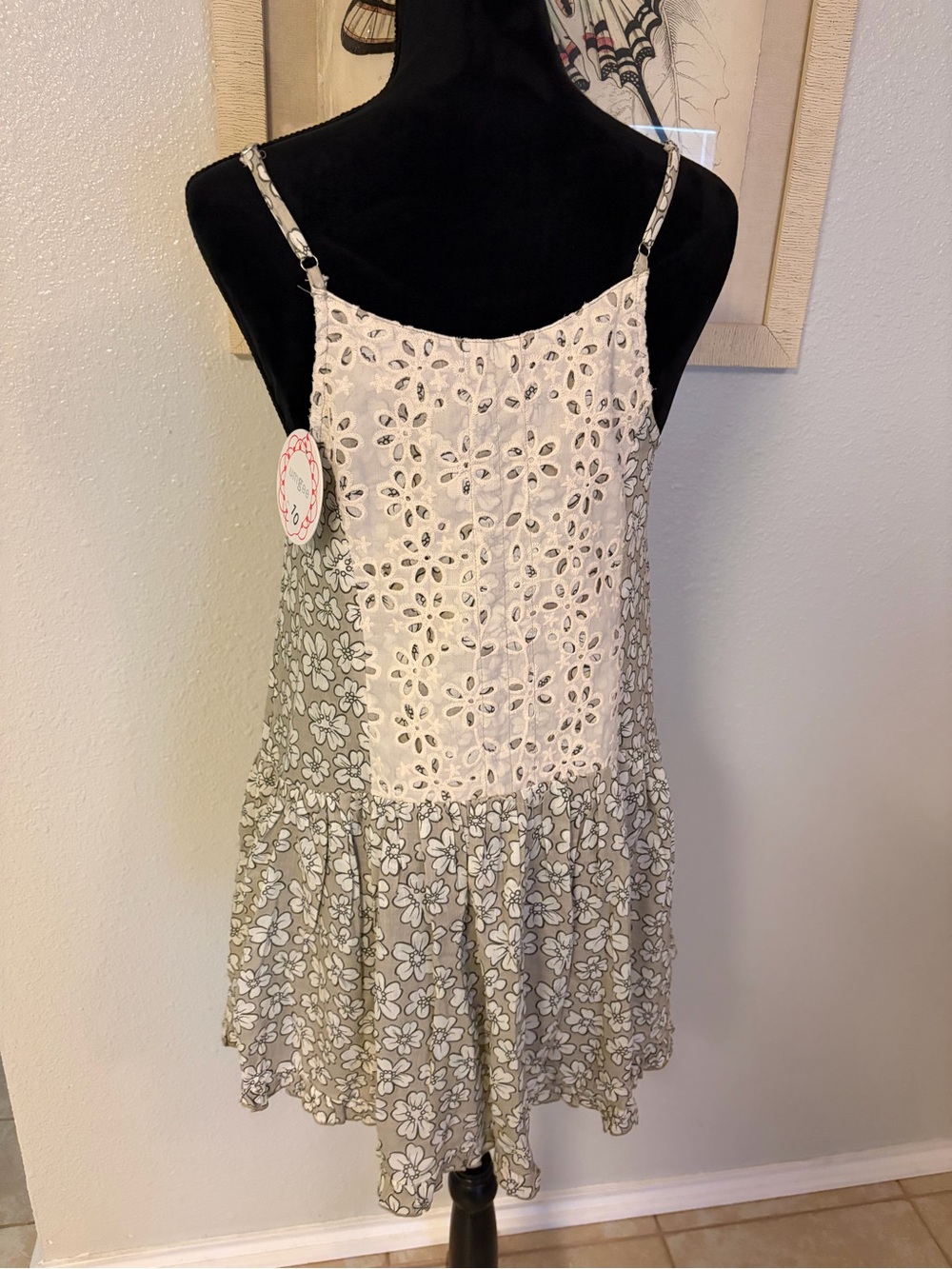 Umgee Floral Eyelet V-Neck Summer Dress in White and Green NWT - Picture 3 of 6